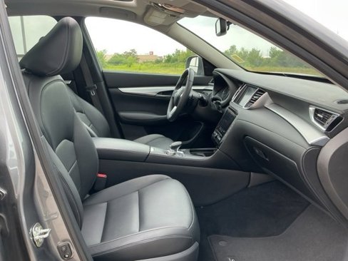 Used 2021 INFINITI QX50 Luxe image 11
