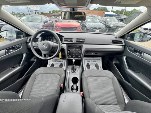Used 2012 Volkswagen Passat 2.5 S image 14