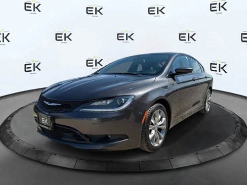 Used 2016 Chrysler 200 S w/ Navigation & Sound Group I image 8