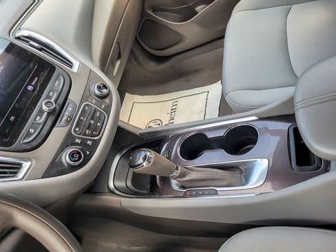 Used 2020 Chevrolet Malibu LT image 14