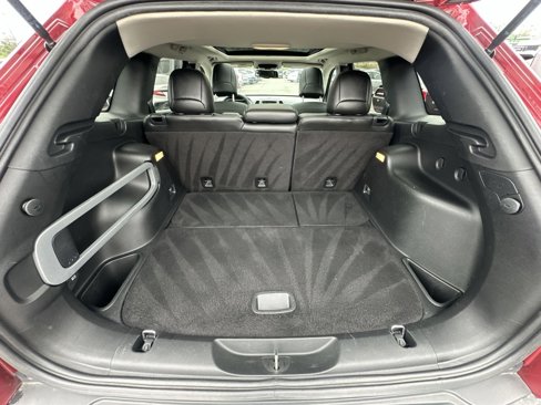 Used 2016 Jeep Cherokee Limited image 26
