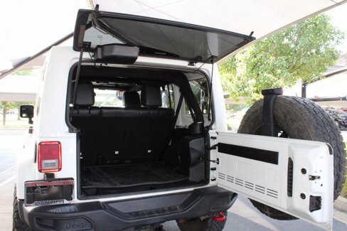 Used 2014 Jeep Wrangler Unlimited Rubicon image 51