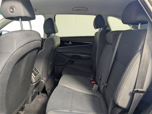 Used 2019 Kia Sorento L image 7