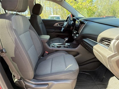 Used 2021 Chevrolet Traverse LT w/ LPO, Floor Liner Package image 22