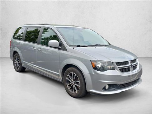 Used 2019 Dodge Grand Caravan GT image 2
