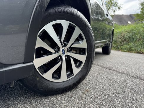 Used 2022 Subaru Outback Premium image 2