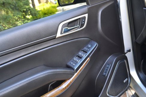 Used 2015 GMC Yukon Denali image 17