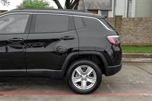 Used 2022 Jeep Compass Latitude image 22
