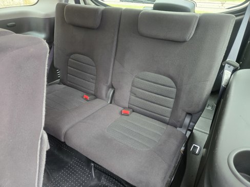 Used 2005 Nissan Pathfinder SE w/ (P01) Se Premium Pkg image 8