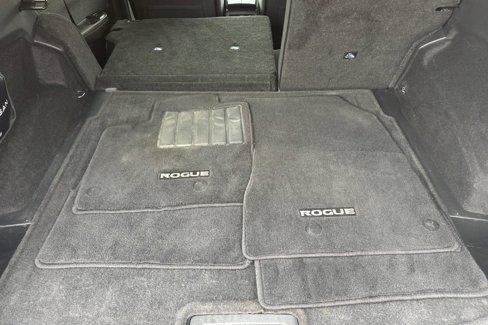 Used 2022 Nissan Rogue SV image 17