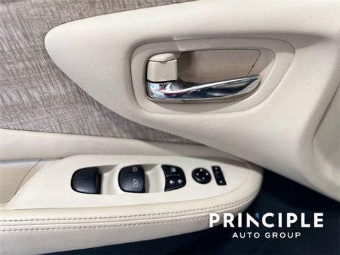 Used 2023 Nissan Murano SV image 16