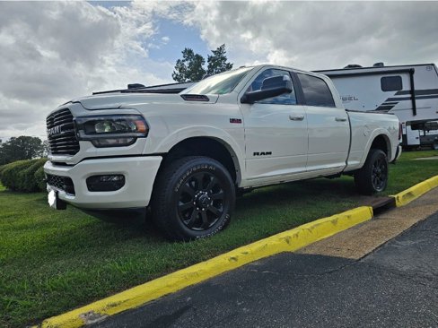 Used 2022 RAM 2500 Laramie image 1