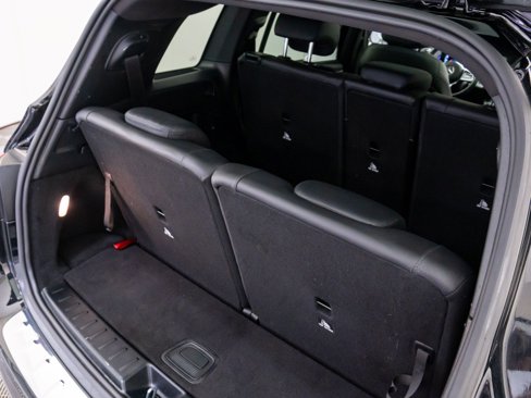 Used 2023 Mercedes-Benz GLB 250 4MATIC w/ Premium Package image 29