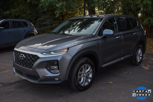 Used 2019 Hyundai Santa Fe SEL image 2