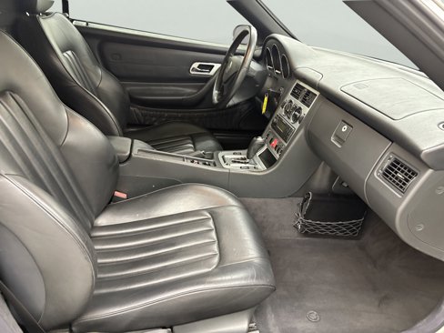 Used 2004 Mercedes-Benz SLK 230 image 17