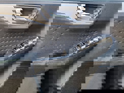 Certified 2020 Ford Escape SE image 12