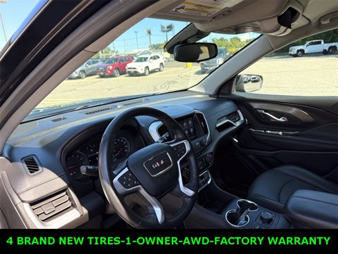 Used 2024 GMC Terrain SLT image 14