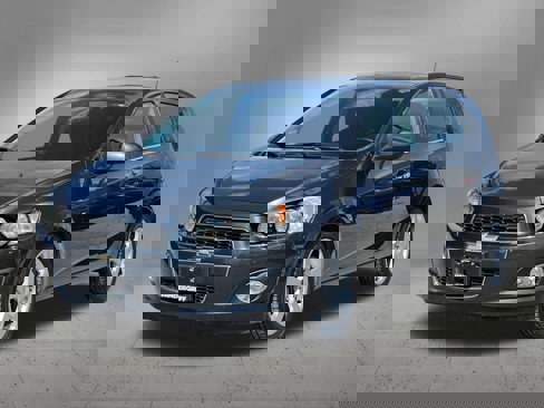 Used 2015 Chevrolet Sonic LTZ image 9