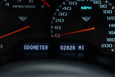 Used 1999 Chevrolet Corvette Coupe w/ Roof Pkg image 29