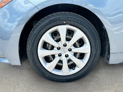 Used 2022 Toyota Corolla LE image 28