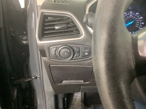 Used 2021 Ford Edge SEL w/ Convenience Package image 17