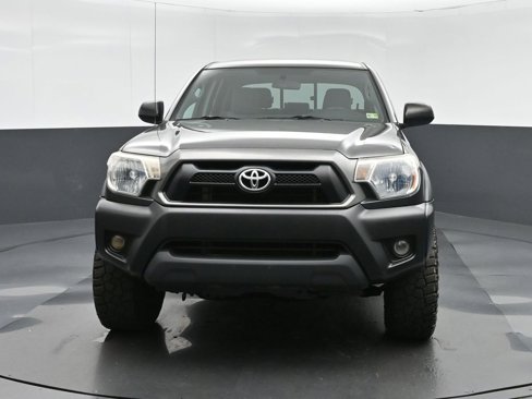 Used 2014 Toyota Tacoma PreRunner image 2