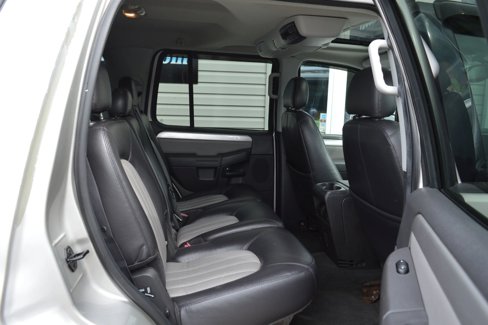 Used 2005 Mercury Mountaineer AWD image 25