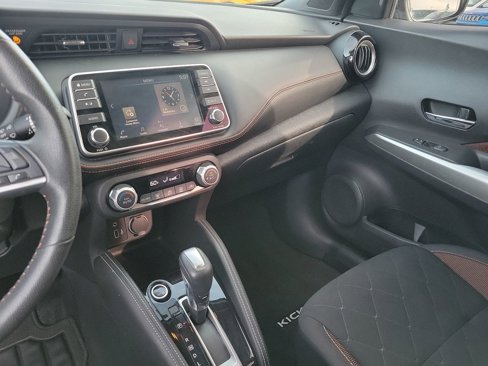 Used 2020 Nissan Kicks SR image 20