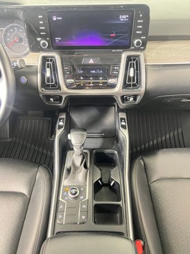 Used 2022 Kia Sorento S w/ Panoramic Sunroof Package image 23