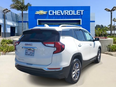 Used 2022 GMC Terrain SLT image 4