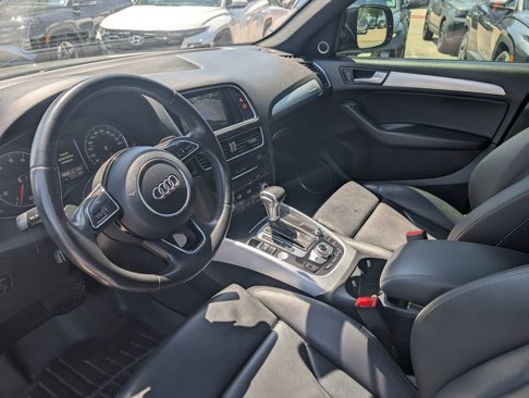 Used 2017 Audi Q5 2.0T Premium Plus w/ Technology Package image 7
