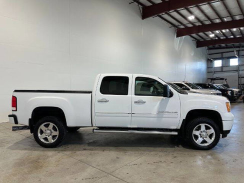 Used 2011 GMC Sierra 2500 Denali image 7