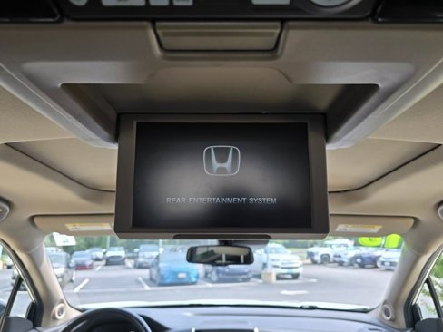 Used 2018 Honda Pilot Touring image 18