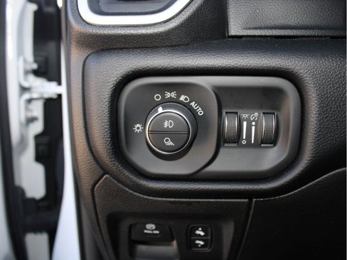 Used 2019 RAM 1500 Big Horn image 12