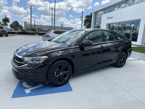 Used 2022 Volkswagen Jetta SE w/ Panoramic Sunroof Package image 7