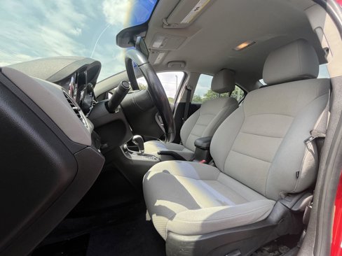 Used 2012 Chevrolet Cruze LT w/ RS Package image 4