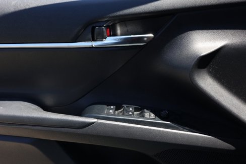 Used 2020 Toyota Camry LE image 23