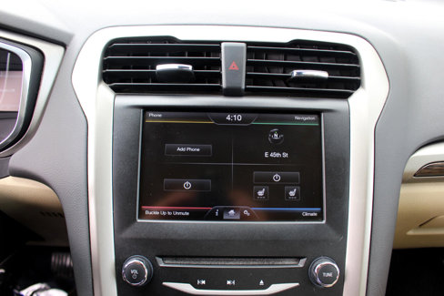 Used 2014 Ford Fusion SE w/ Equipment Group 202A image 24