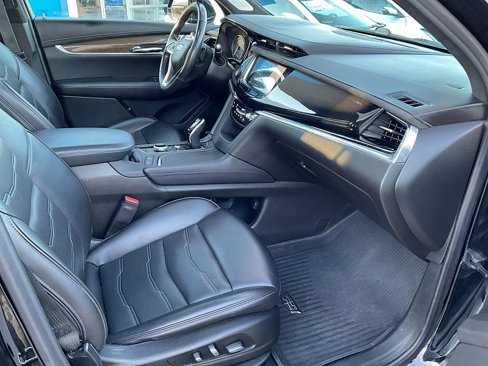 Used 2021 Cadillac XT6 Premium Luxury w/ Platinum Package image 29