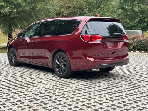 Used 2019 Chrysler Pacifica Touring Plus w/ S Appearance Package image 4