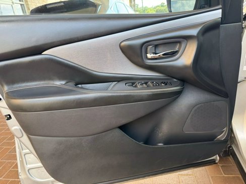 Used 2020 Nissan Murano S image 12