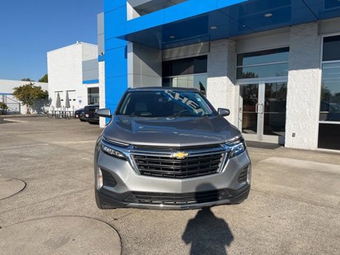 Used 2024 Chevrolet Equinox LT image 3