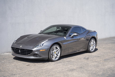 Used 2016 Ferrari California T image 12