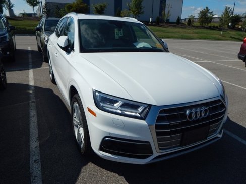 Used 2020 Audi Q5 2.0T Premium Plus w/ Premium Plus Package image 3