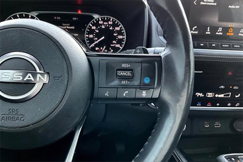 Used 2023 Nissan Rogue SL w/ SL Premium Package image 19