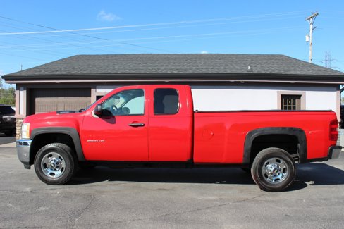 Used 2013 Chevrolet Silverado 2500 W/T w/ Snow Plow Prep Package image 9