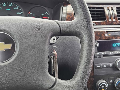 Used 2016 Chevrolet Impala Limited LS image 25