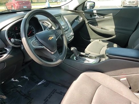 Used 2018 Chevrolet Malibu LS image 12