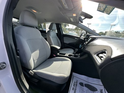 Used 2019 Chevrolet Cruze LS image 23