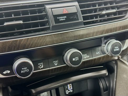 Used 2020 Honda Accord EX image 14